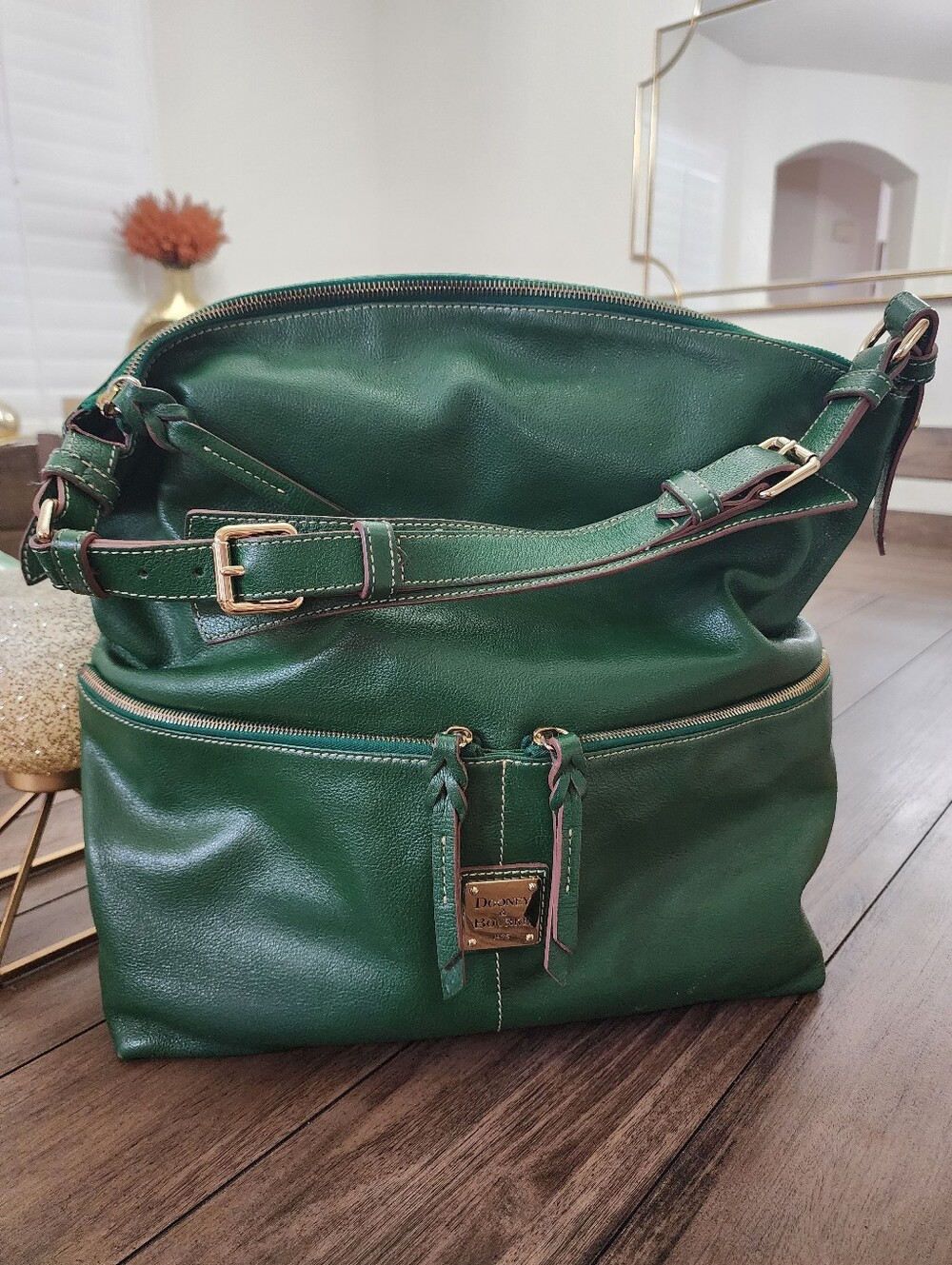 Dooney & Bourke Green Leather Extra Large Shoulder Bag COA Included